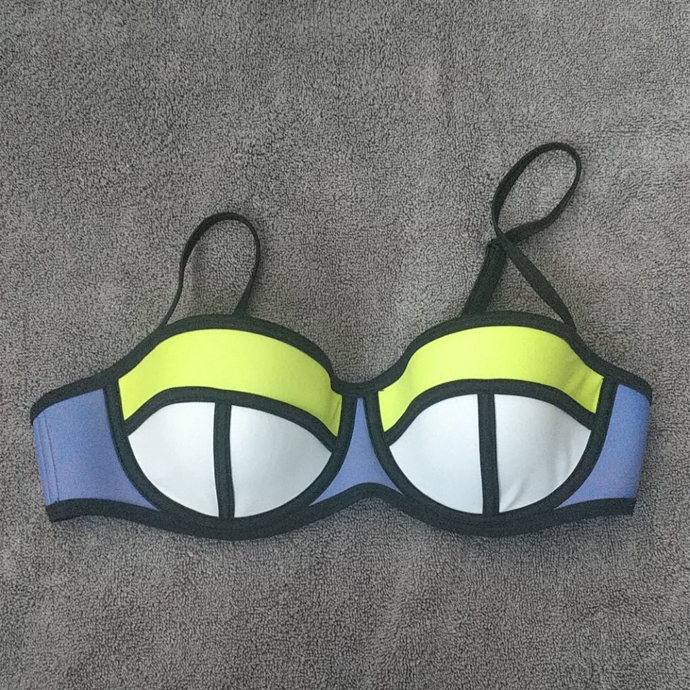 Triangl Large bikini top poppy